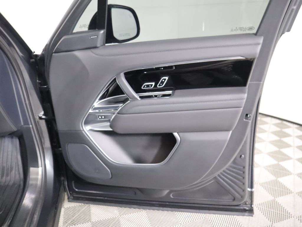 Thumbnail: 2023 Land Rover Range Rover - 26