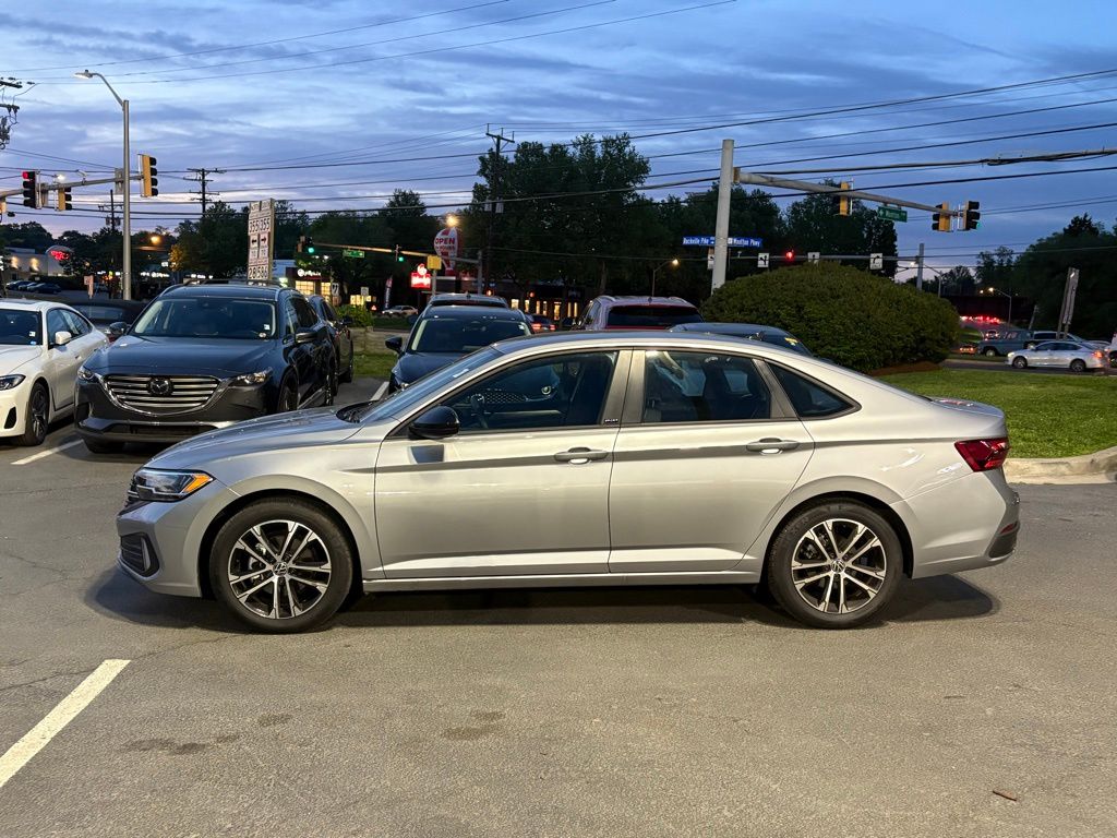2024 Volkswagen Jetta 1.5T Sport photo