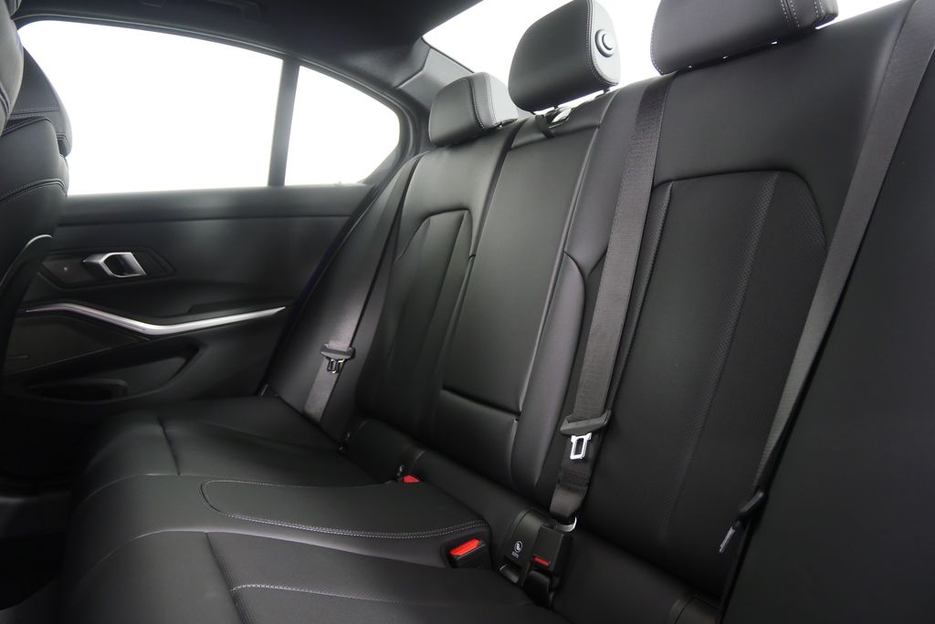 Thumbnail: 2026 BMW 3 Series - 17