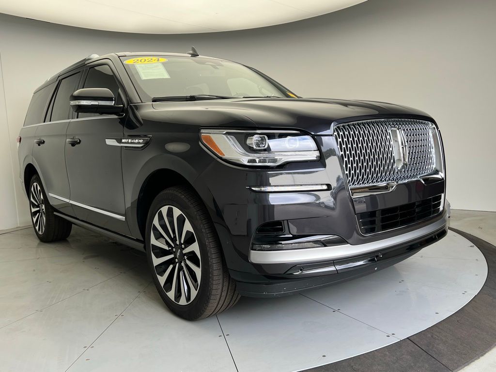 Thumbnail: 2024 Lincoln Navigator - 2