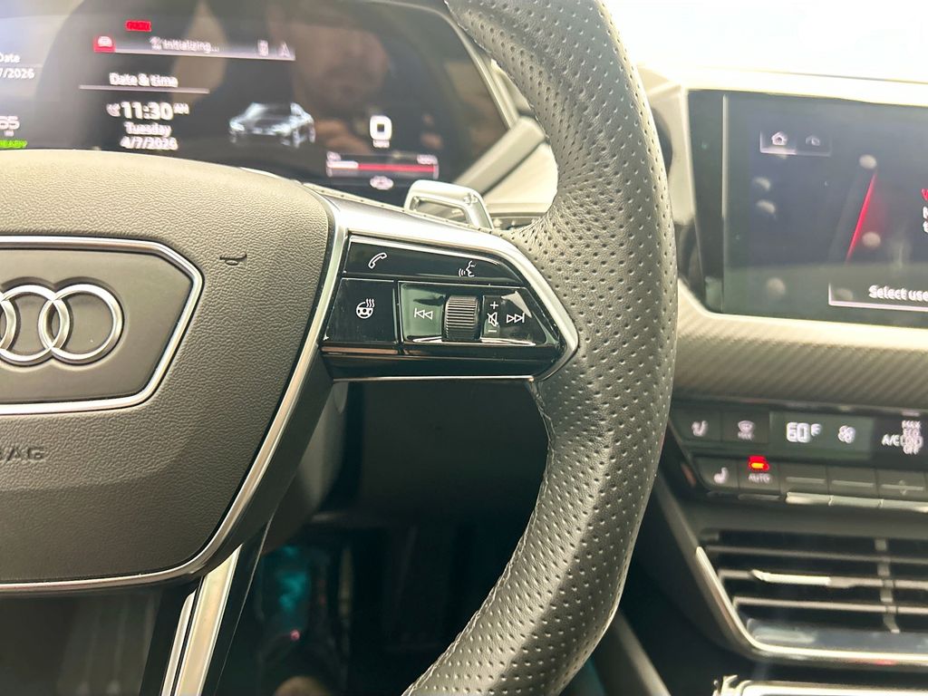 Thumbnail: 2022 Audi RS e-tron GT - 12