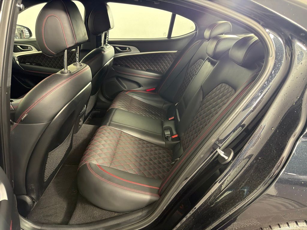 Thumbnail: 2020 Genesis G70 - 16