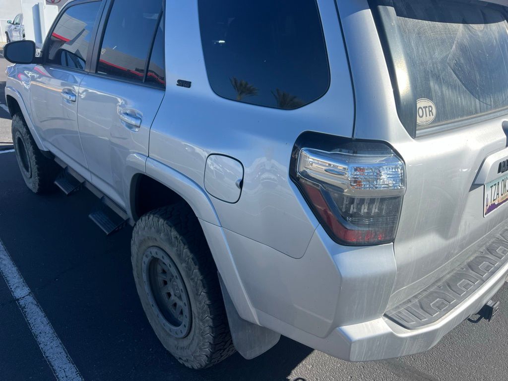 Thumbnail: 2019 Toyota 4Runner - 5