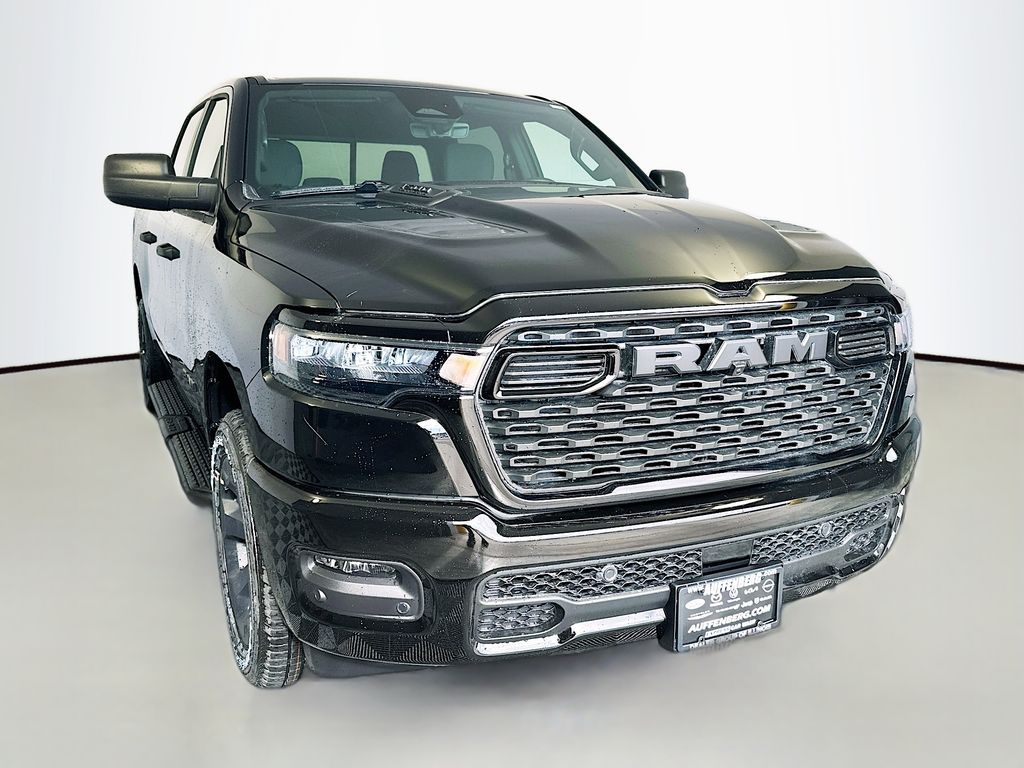 2026 RAM 1500 Express Crew Cab 4WD