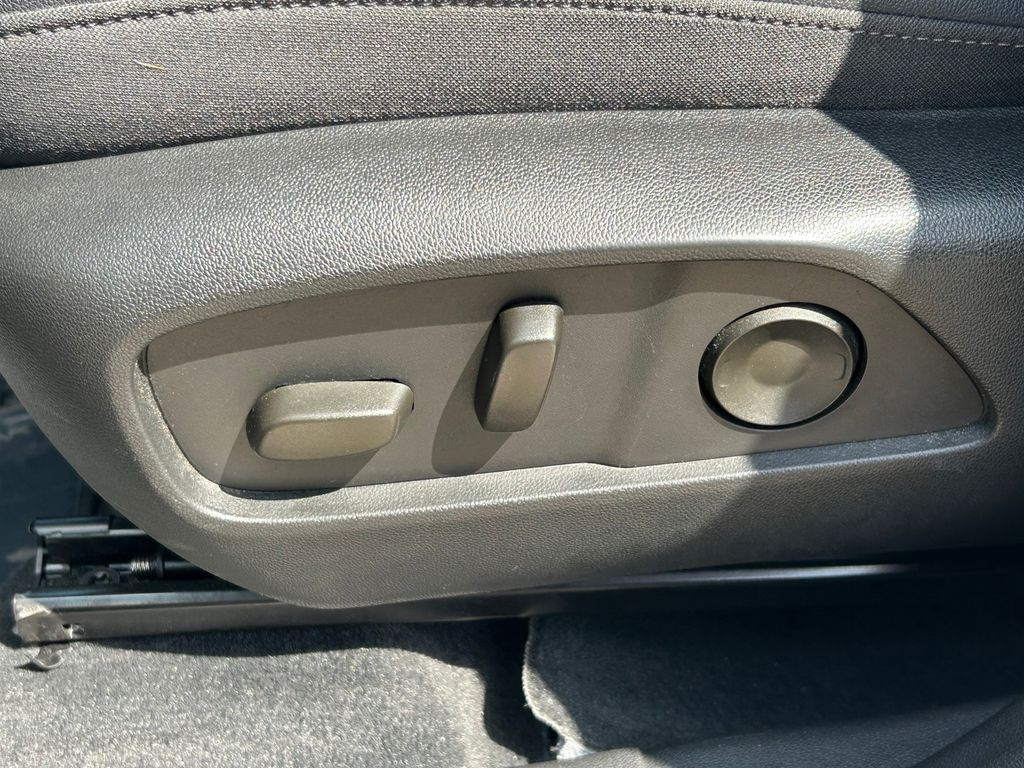 Used 2025 Chevrolet Equinox SUV