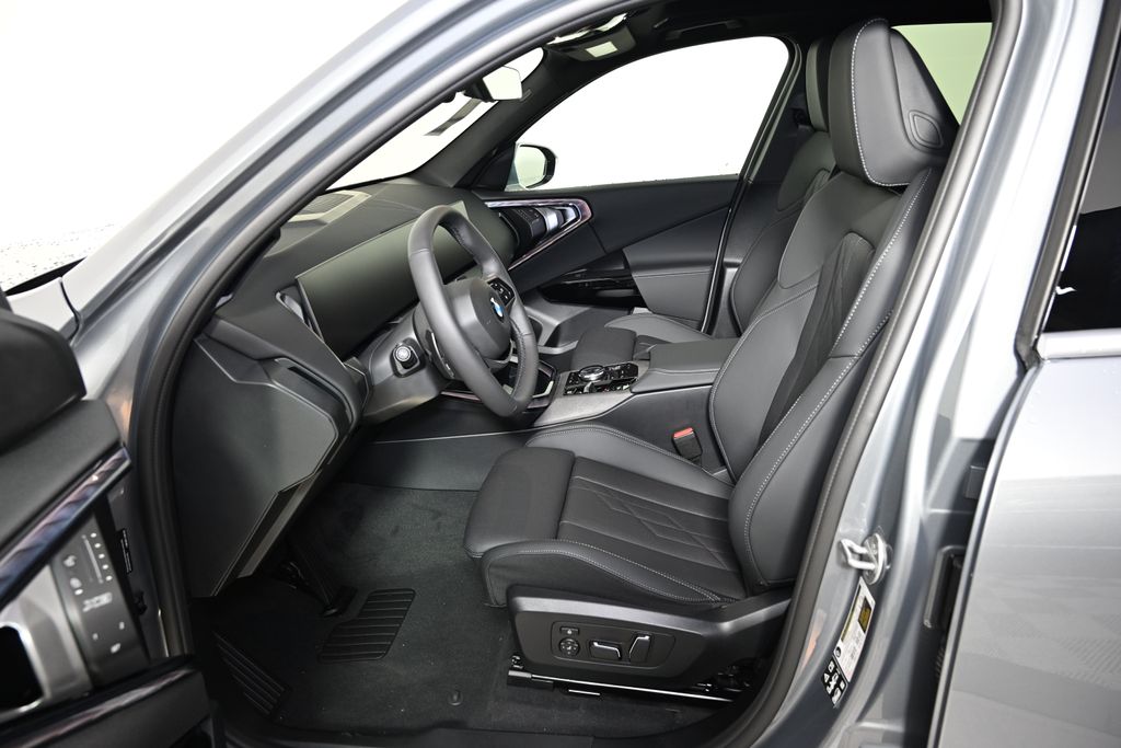 Thumbnail: 2026 BMW X3 - 14