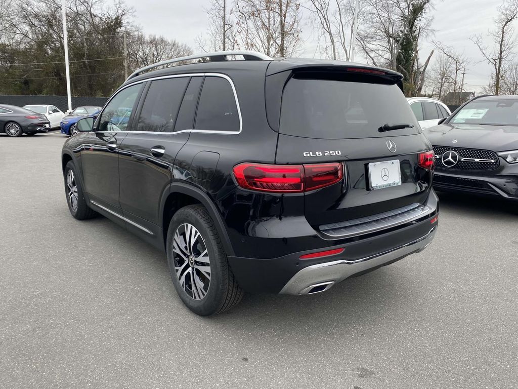 Thumbnail: 2025 Mercedes-Benz GLB - 7