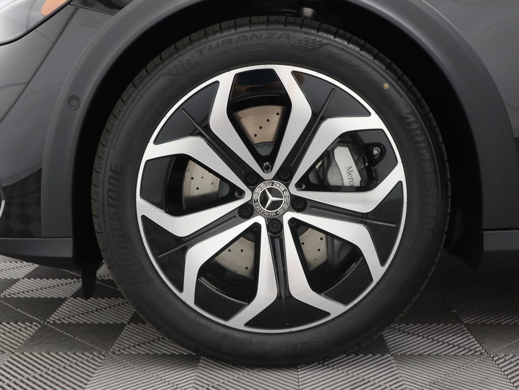 Thumbnail: 2025 Mercedes-Benz E-Class - 32