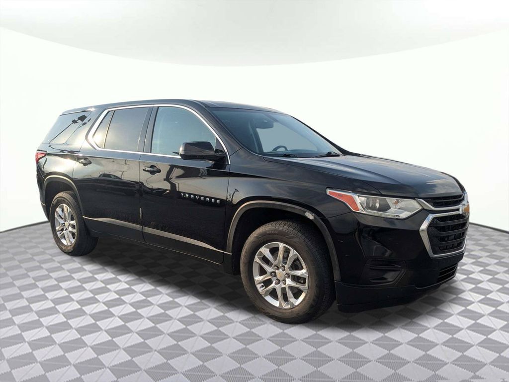 Black Metallic 2019 Chevrolet Traverse SUV / Crossover Front-Wheel Drive 9-Speed Automatic