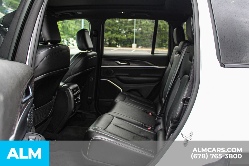 Used 2024 White Jeep 4xe image 18