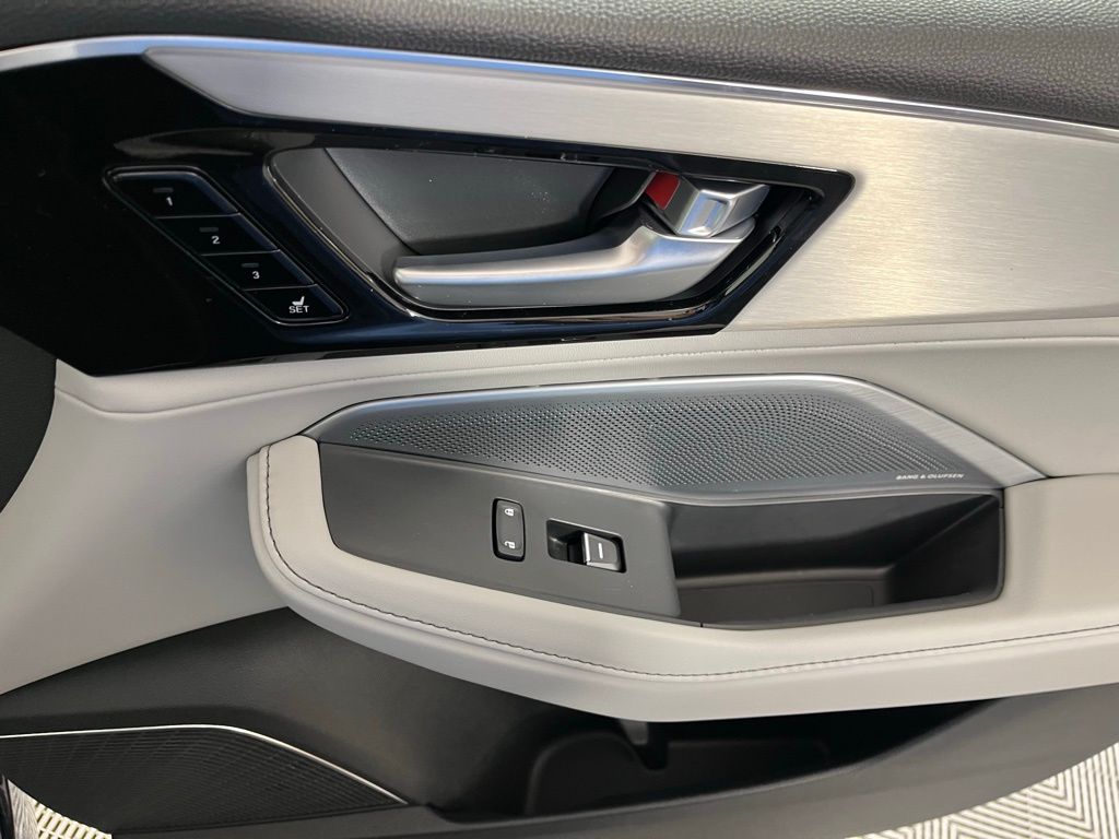 Thumbnail: 2026 Acura MDX - 23