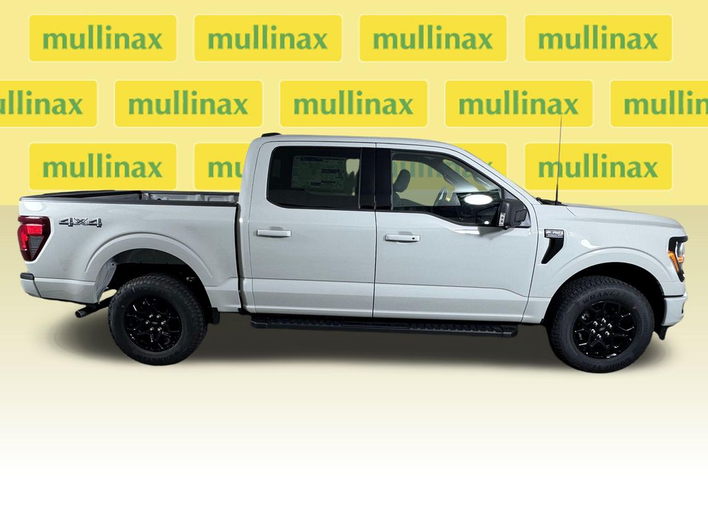 New 2026 White Ford XLT image 17