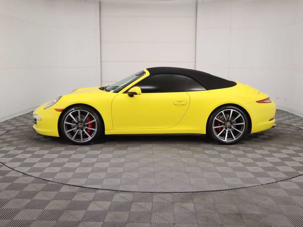Thumbnail: 2016 Porsche 911 - 16