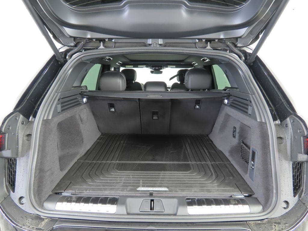 Thumbnail: 2025 Land Rover Range Rover Sport - 29