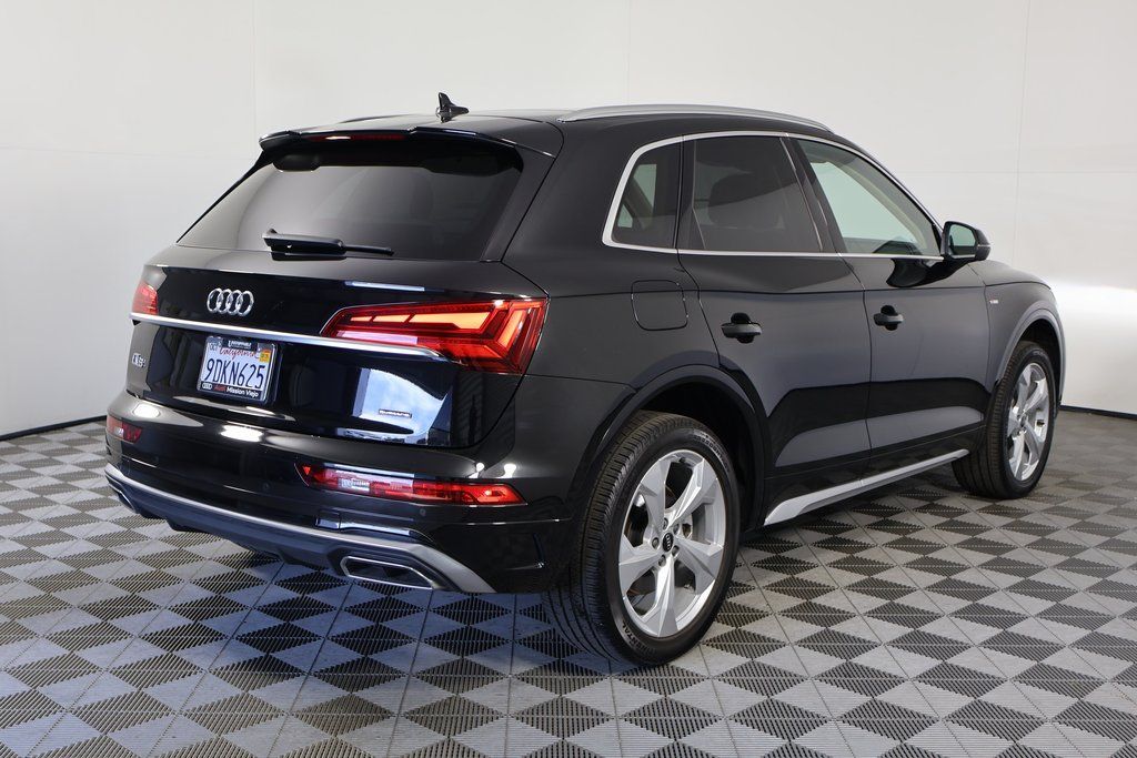 Thumbnail: 2023 Audi Q5 - 4