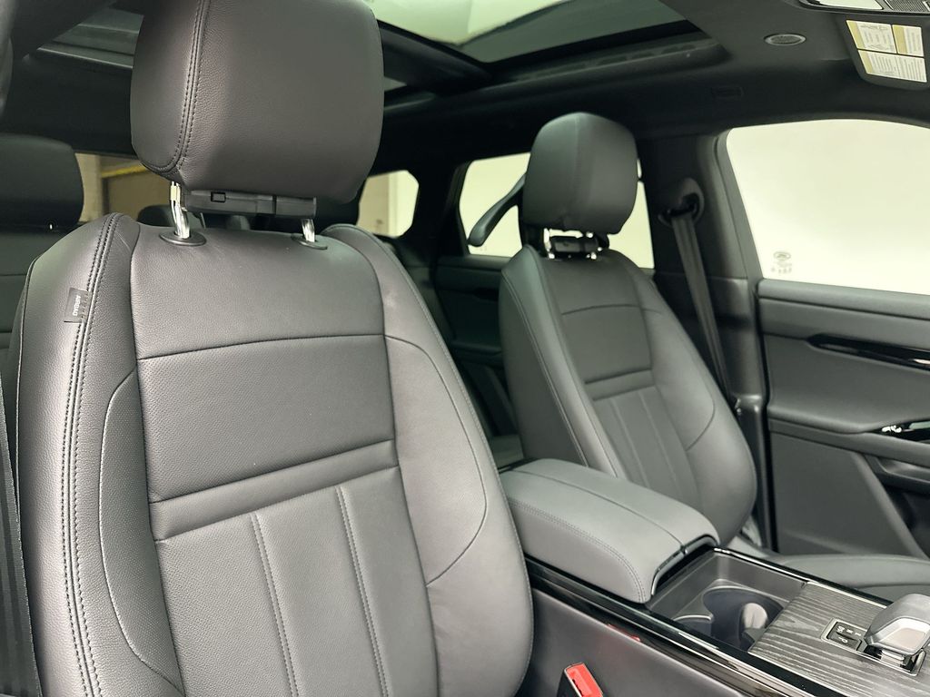 Thumbnail: 2026 Land Rover Range Rover Evoque - 6