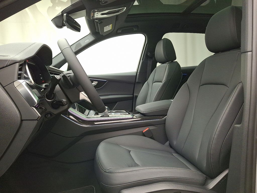 Thumbnail: 2026 Audi Q7 - 8