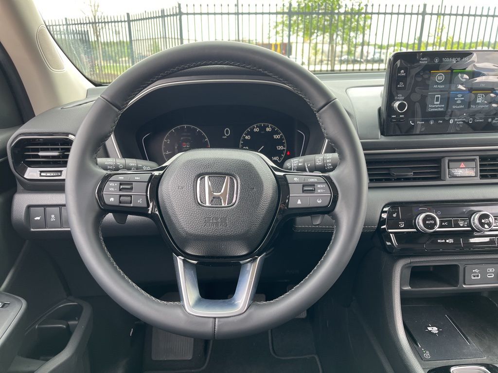 Thumbnail: 2025 Honda Pilot - 16