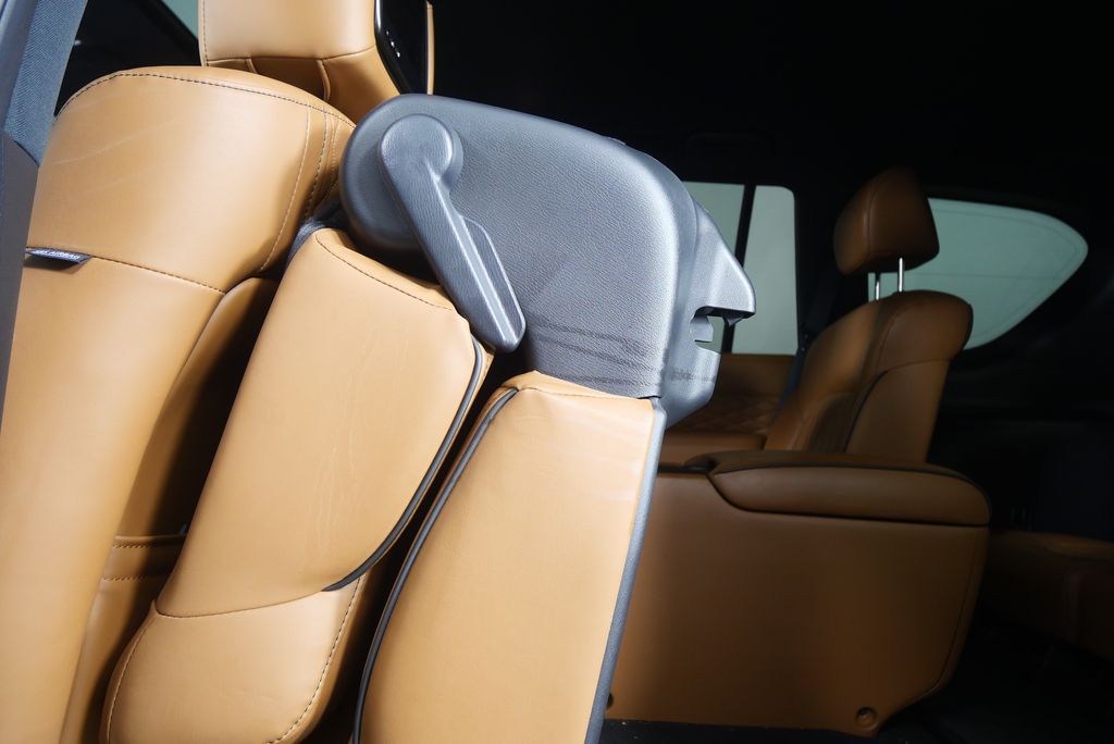 Thumbnail: 2023 INFINITI QX80 - 17