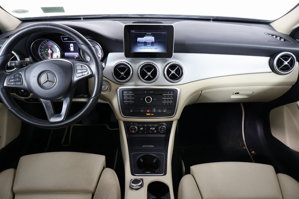 Thumbnail: 2017 Mercedes-Benz GLA - 8