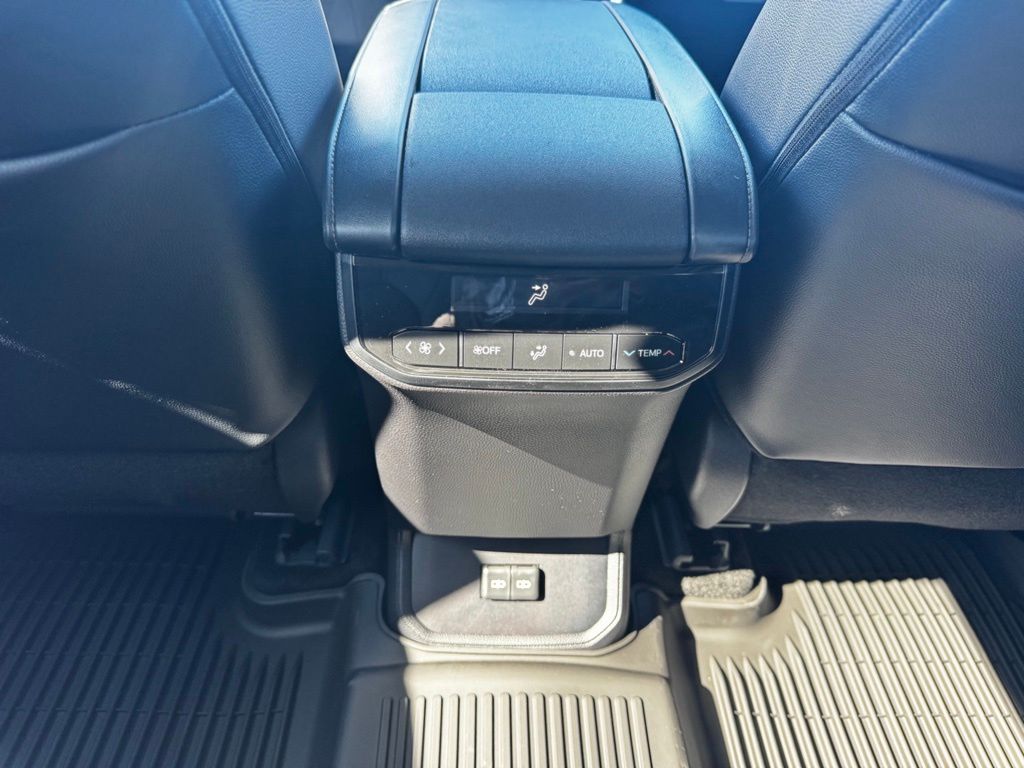 New 2026 Toyota Highlander SUV