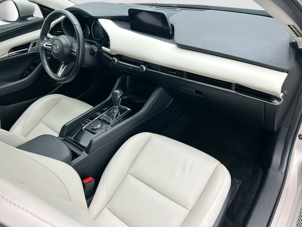 Thumbnail: 2022 Mazda Mazda3 - 16