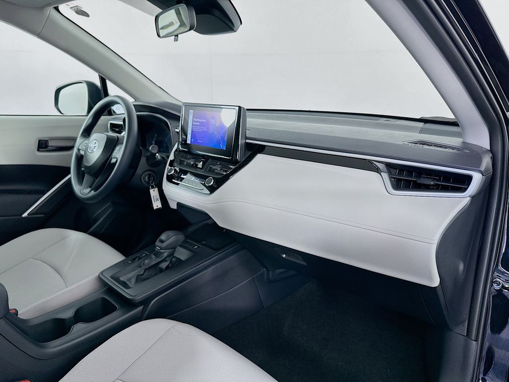 Thumbnail: 2026 Toyota Corolla Cross - 28