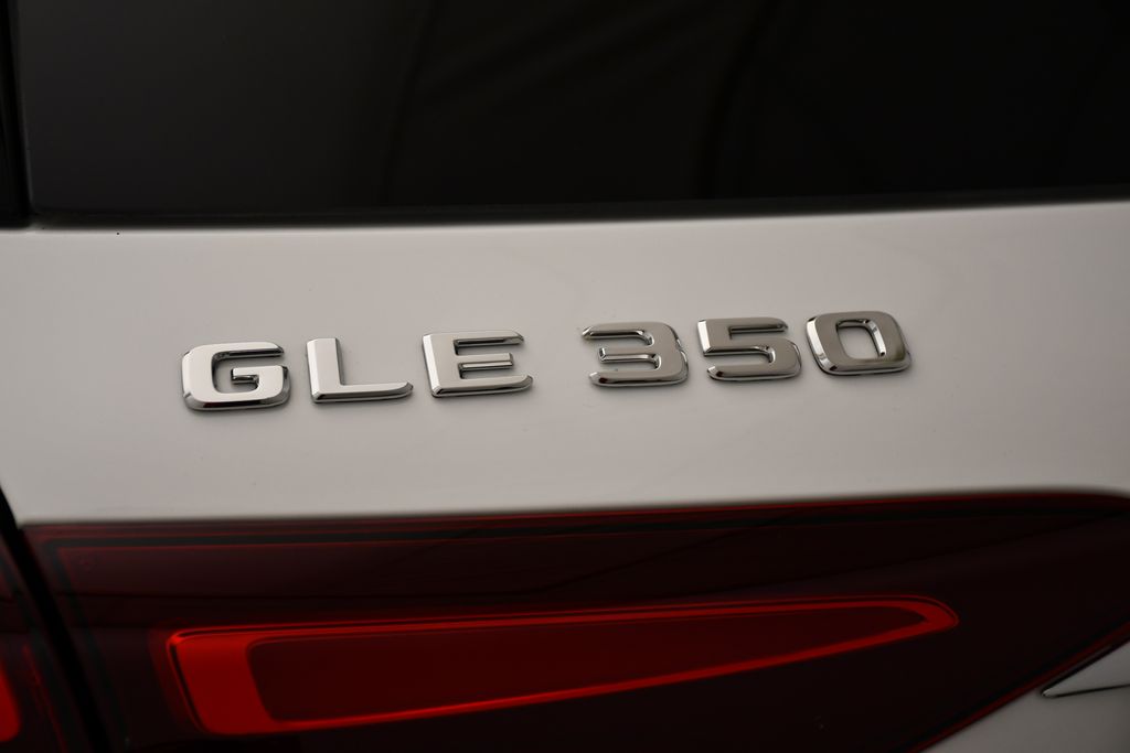 Thumbnail: 2026 Mercedes-Benz GLE - 9