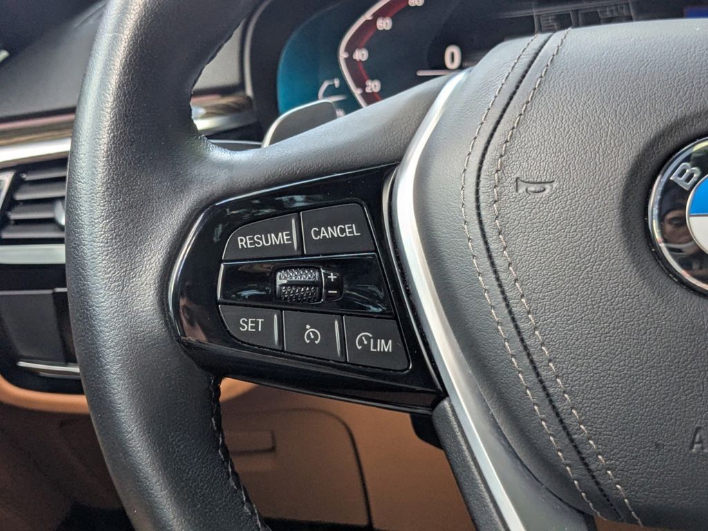 2021 BMW 5 Series 530i