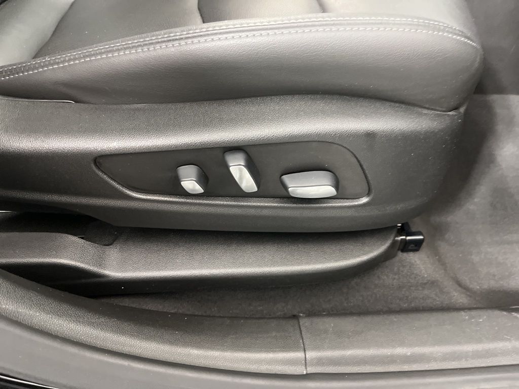 Thumbnail: 2020 Cadillac XT6 - 7