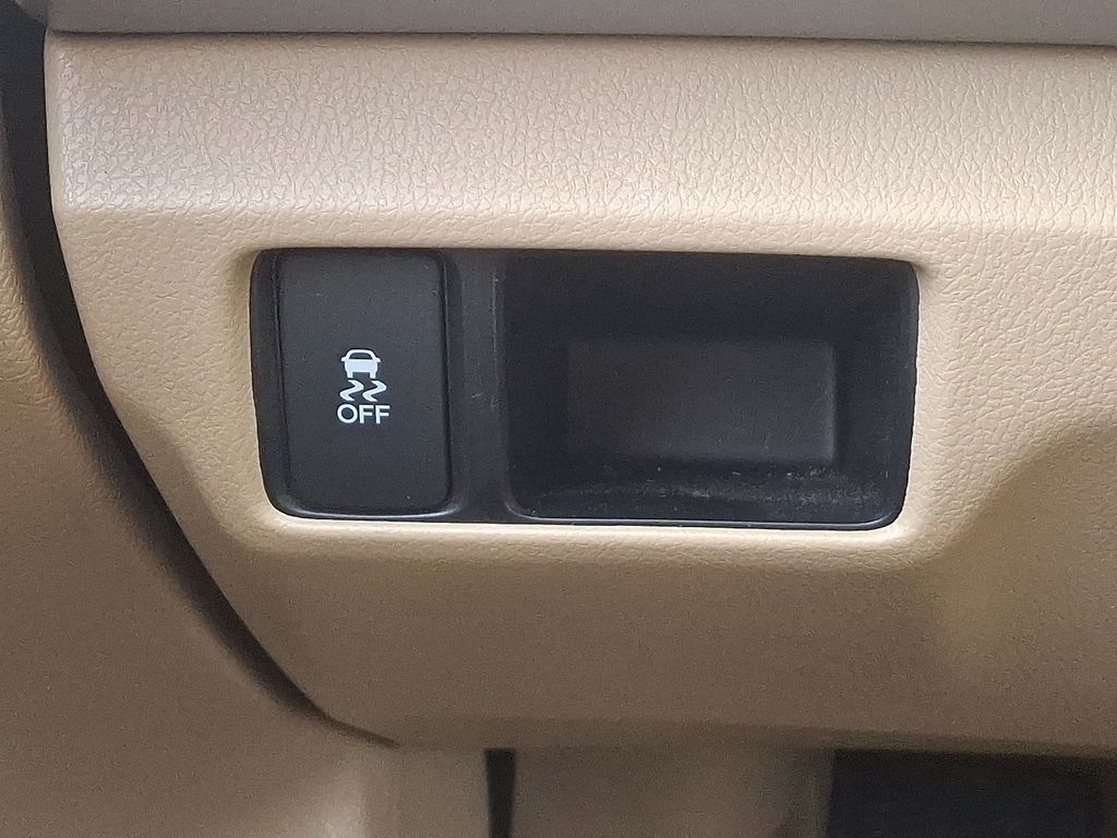 Thumbnail: 2012 Honda Accord - 21