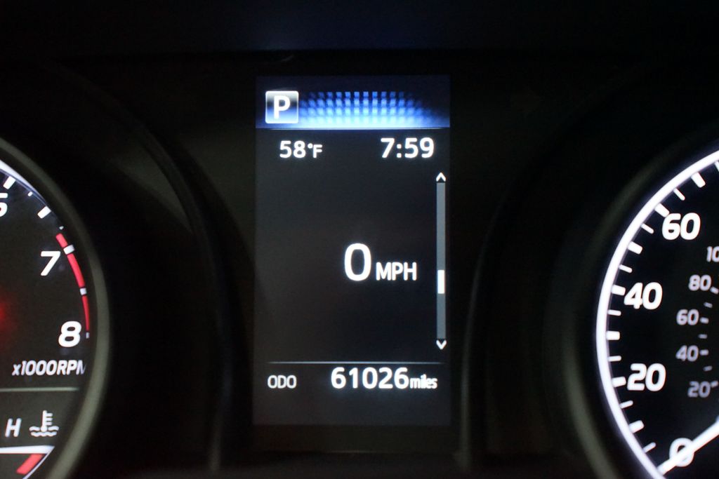 Thumbnail: 2023 Toyota Camry - 17