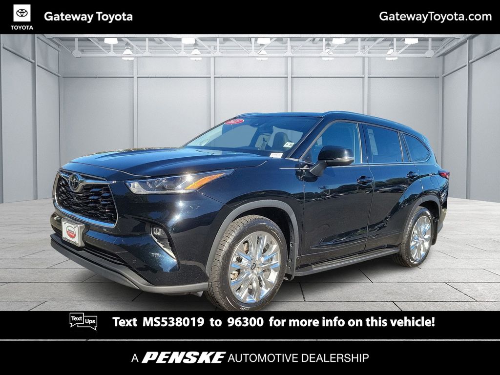 2021 Toyota Highlander Limited -
                Toms River, NJ