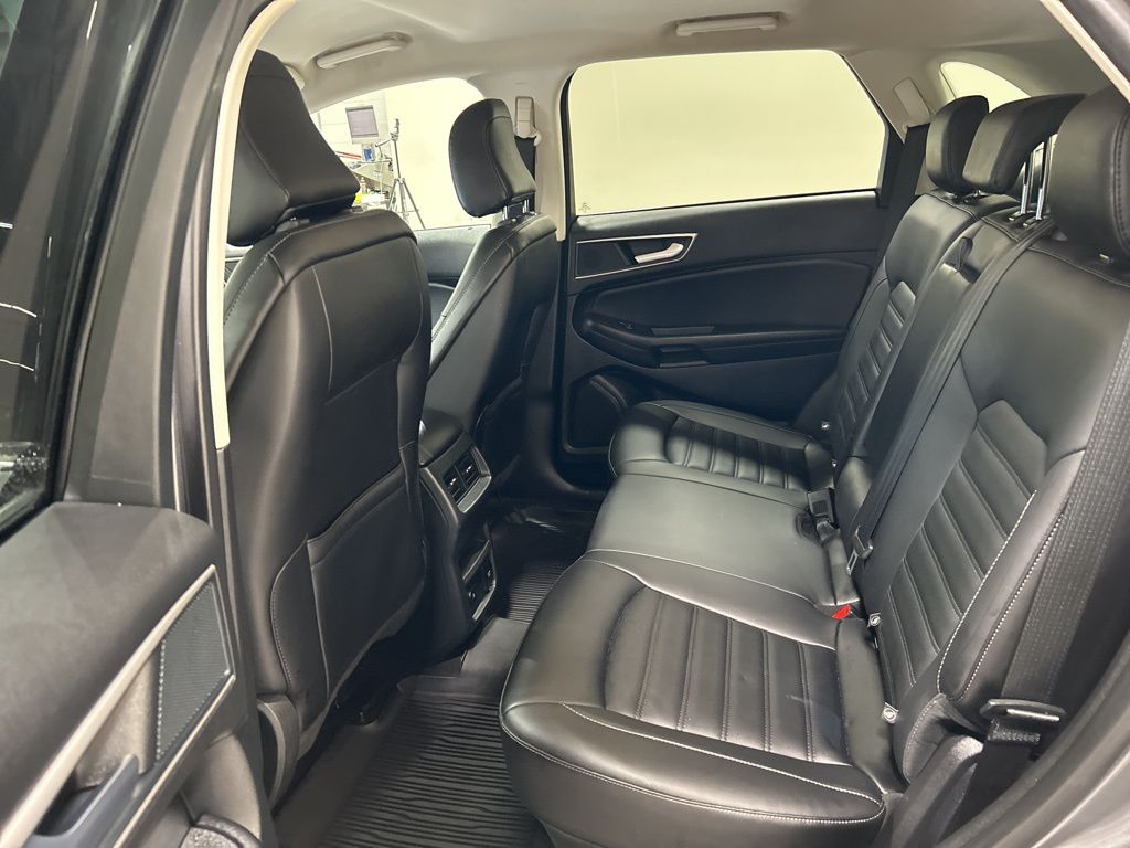 used 2024 Ford Edge car, priced at $25,990