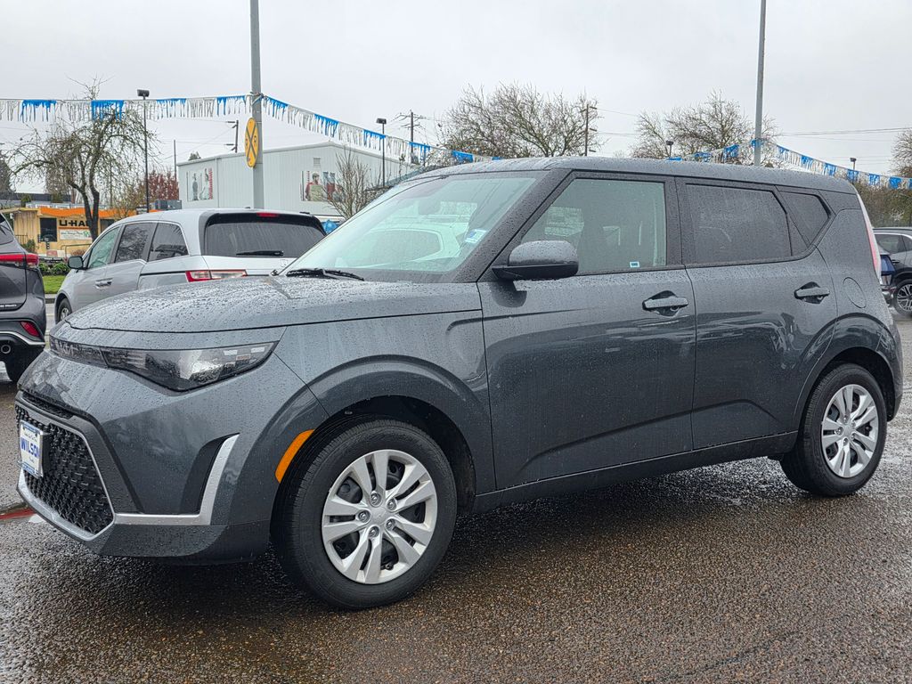 2025 Kia Soul LX FWD