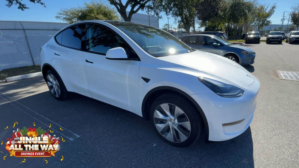Used 2024 Tesla Model Y Long Range with VIN 7SAYGDEE2RA259257 for sale in Jacksonville, FL