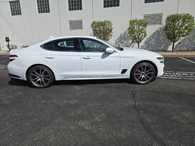 2025 Genesis G70  9