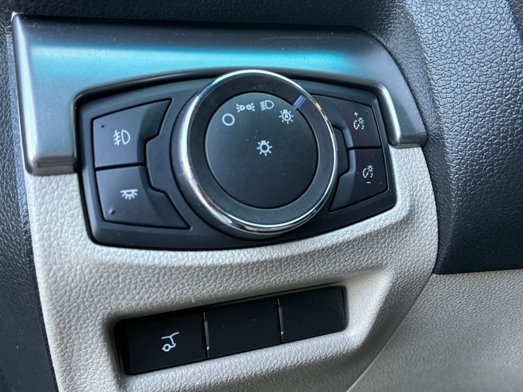 Used Car 2018 Ford Explorer  Xlt For Sale Under $10,000 In Austin, Texas