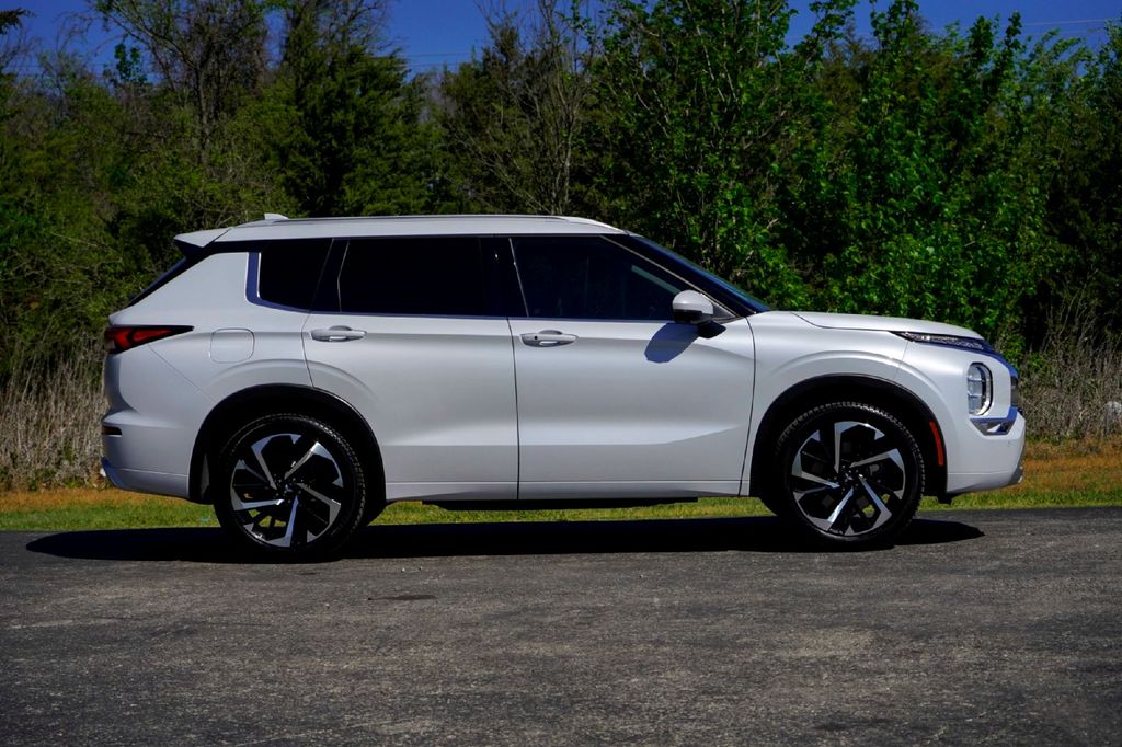 Used Car 2023 Mitsubishi Outlander  Ot45-m For Sale Under $30,000 In Taylor, Texas
