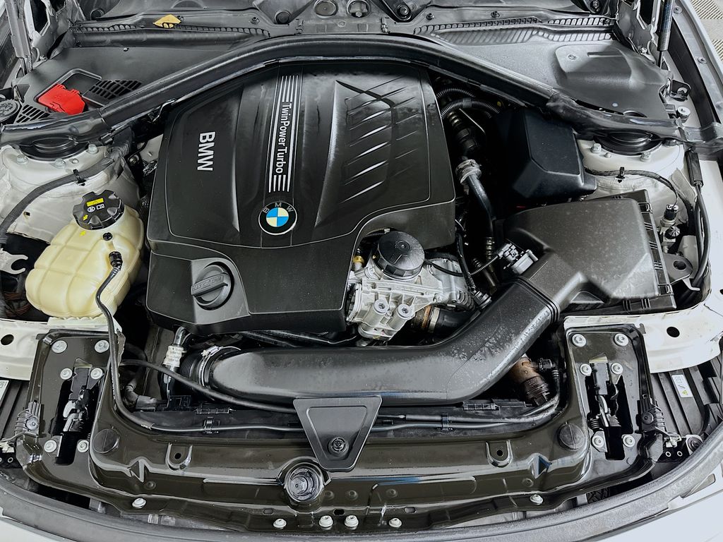 Thumbnail: 2015 BMW 3 Series - 31