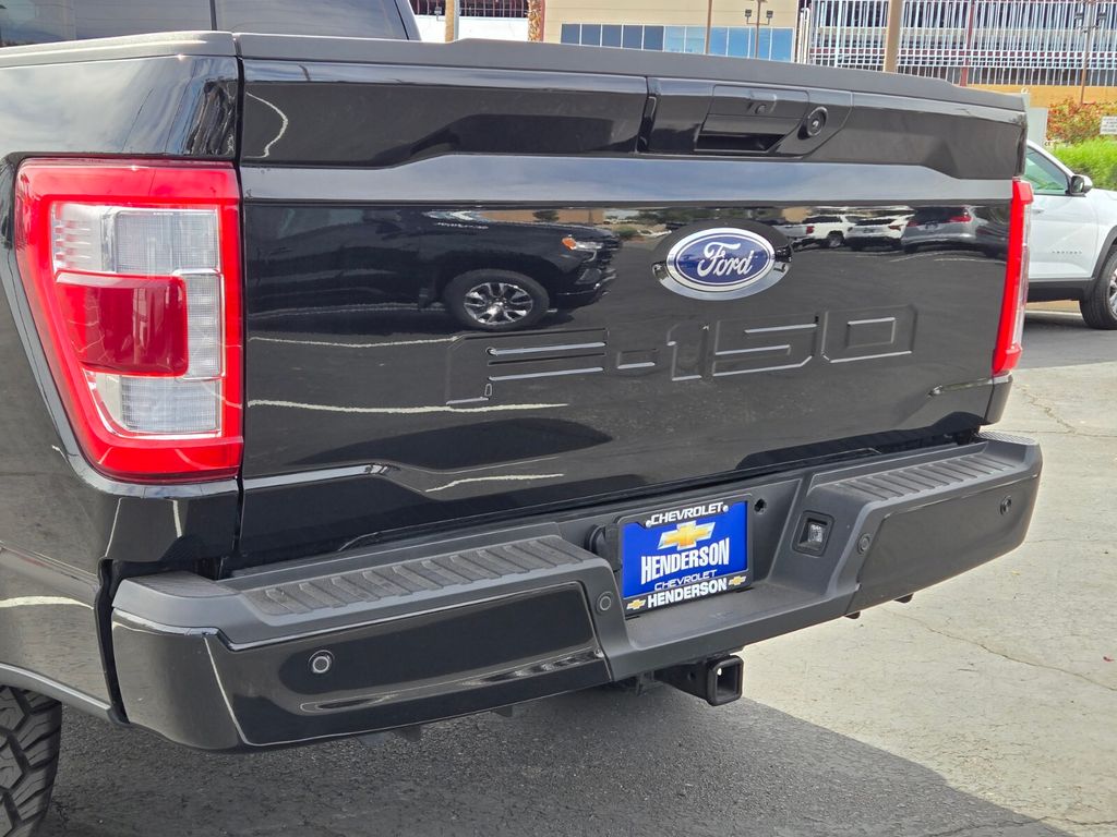 View vehicle photo 5