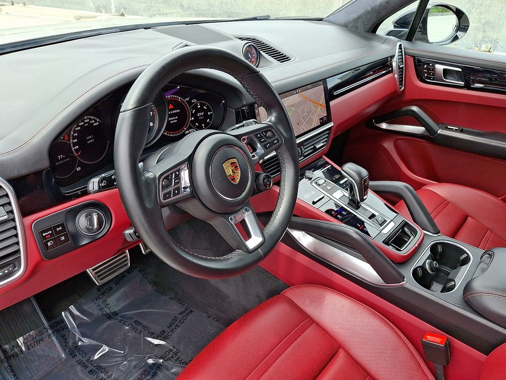 2021 Porsche Cayenne Turbo 4