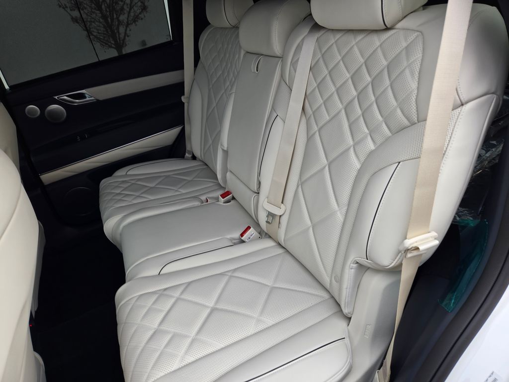 Thumbnail: 2025 Genesis GV80 - 27