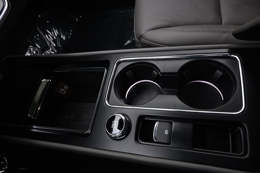 New 2026 White Lincoln Reserve image 30