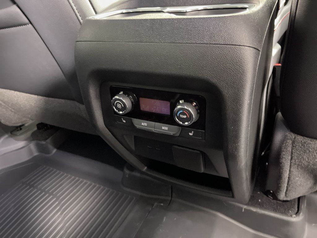 Thumbnail: 2026 Chevrolet Traverse - 17