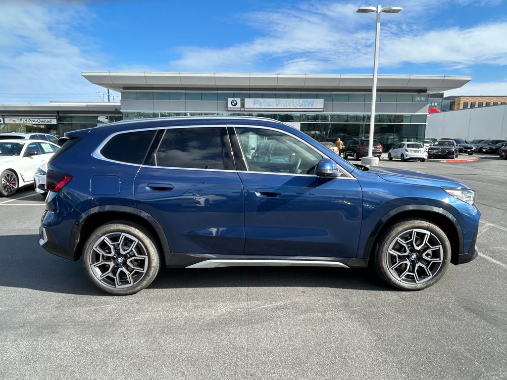 2025 BMW X1 xDrive28i 6