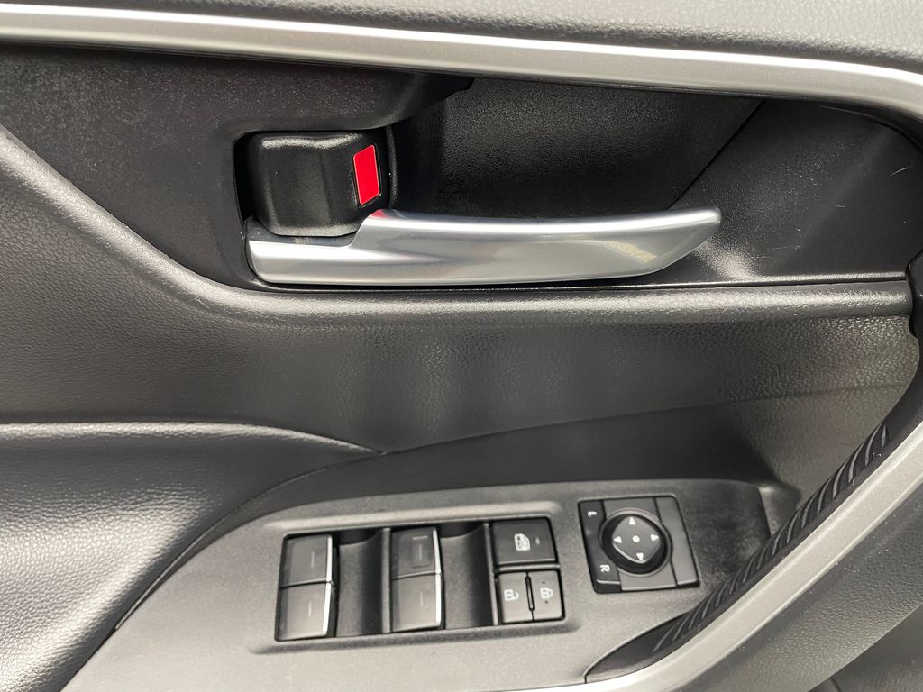 Thumbnail: 2024 Toyota RAV4 - 10