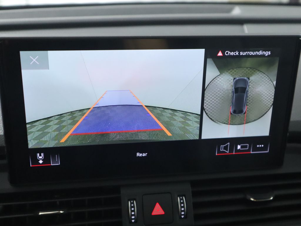 Thumbnail: 2021 Audi Q5 - 16