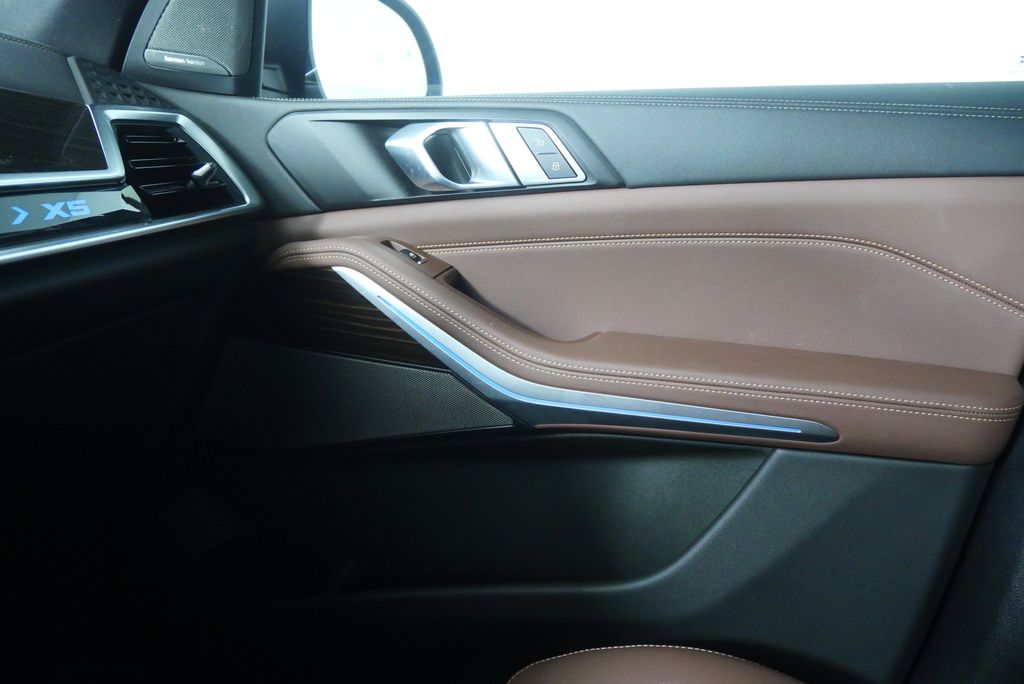 Thumbnail: 2024 BMW X5 - 26