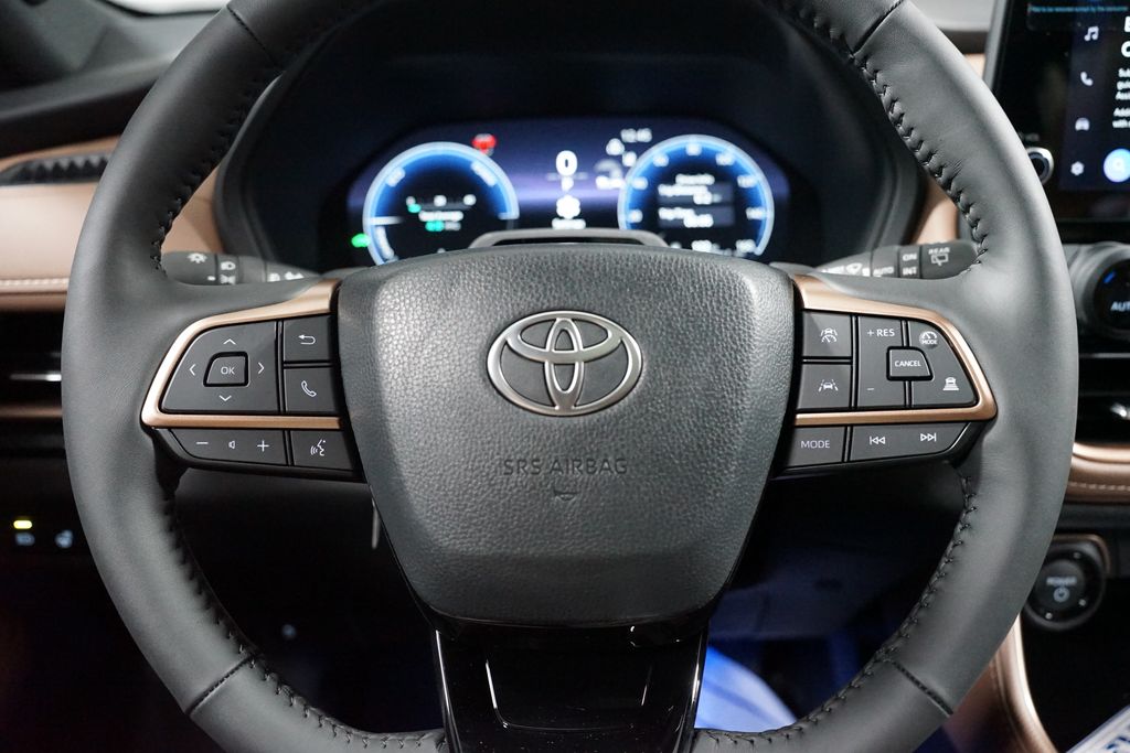 Thumbnail: 2026 Toyota Grand Highlander - 13